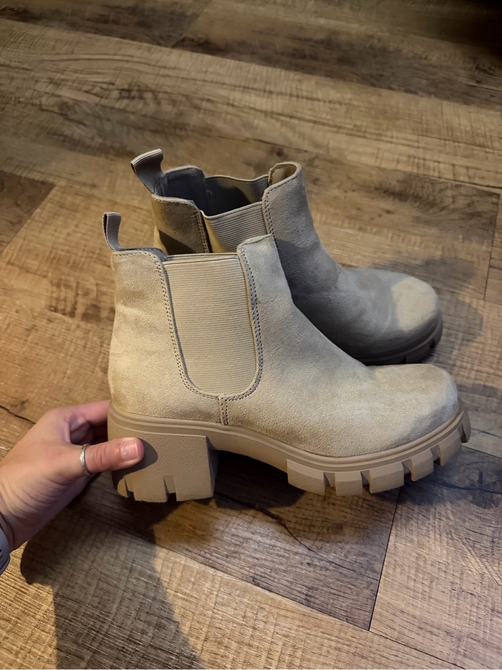Soda Chunky Chelsea Ankle Boots in Beige